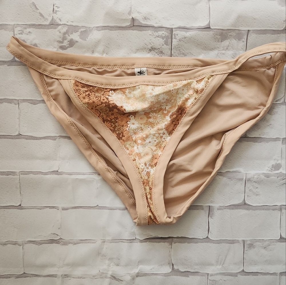 NWOT- aerie daisy bikini swim bottom